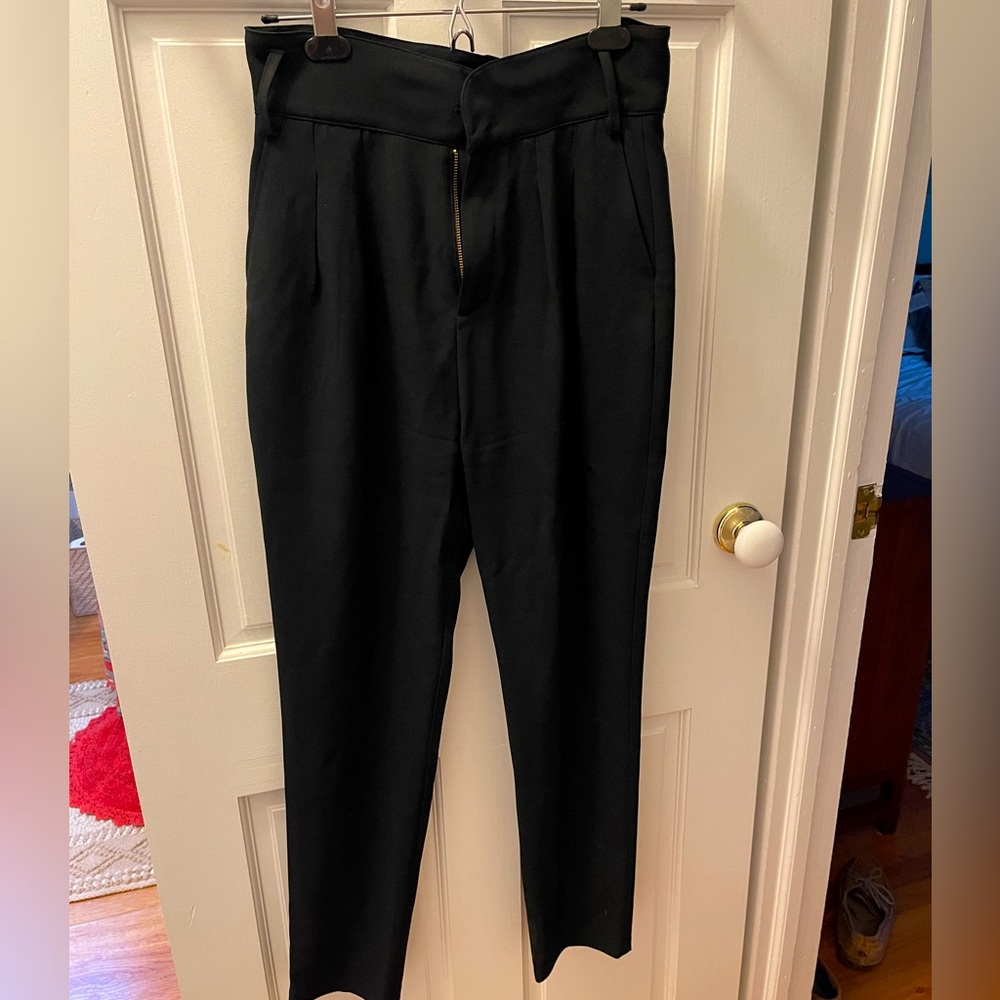 Sezane Austin trousers in black - with no belt